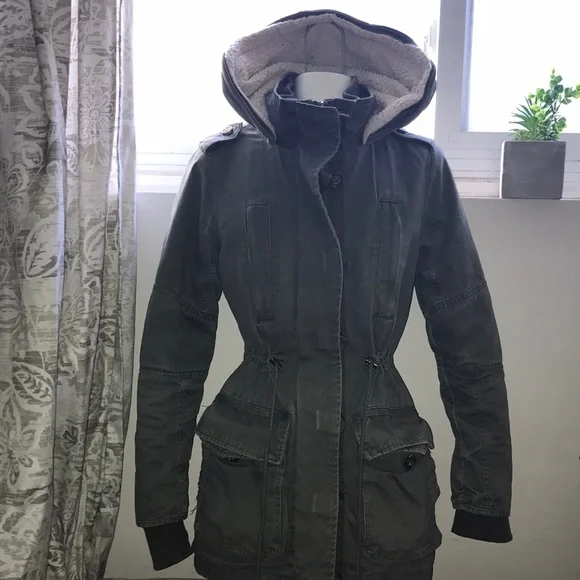 Beautiful khaki army Parka jacket - Picture 2 of 9